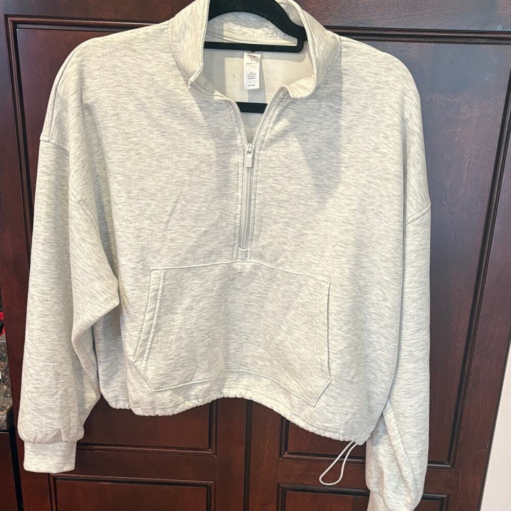 Yogalicious Gray Scuba Half-Zip Cropped Sweatshirt Size L
